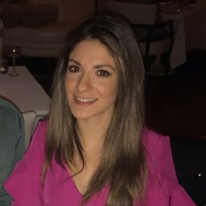 Meet your Posher, Crystal